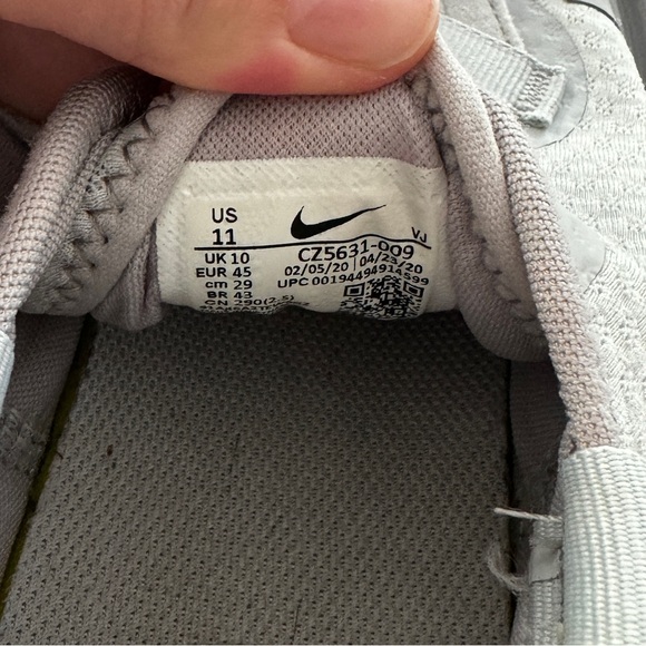 Nike size 11 men’s shoes - Picture 5 of 6